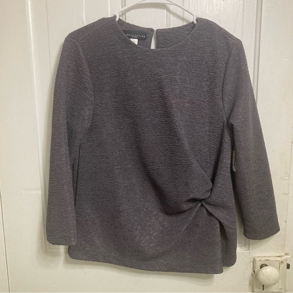 NWT Simply Styled fray dress shirt with side cinch detail size M - Picture 1 of 4